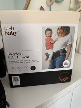 tushbaby Strapless Baby Hipseat - Black
